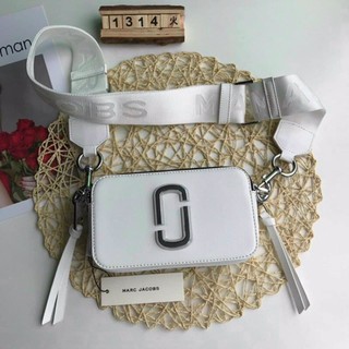 Túi đeo chéo phong cách sang chảnh