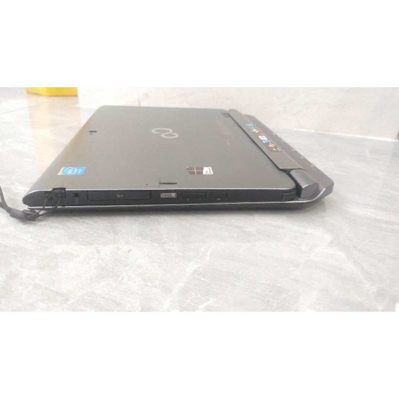 laptop 2 trong 1 Fujitsu stylistic Q775,nội địa Nhật | BigBuy360 - bigbuy360.vn