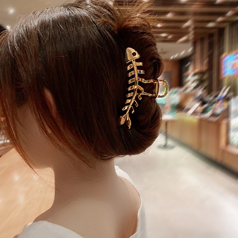 Kẹp tóc hình xương cá đính ngọc trai kiểu dáng thời trang thanh lịch cho nữ