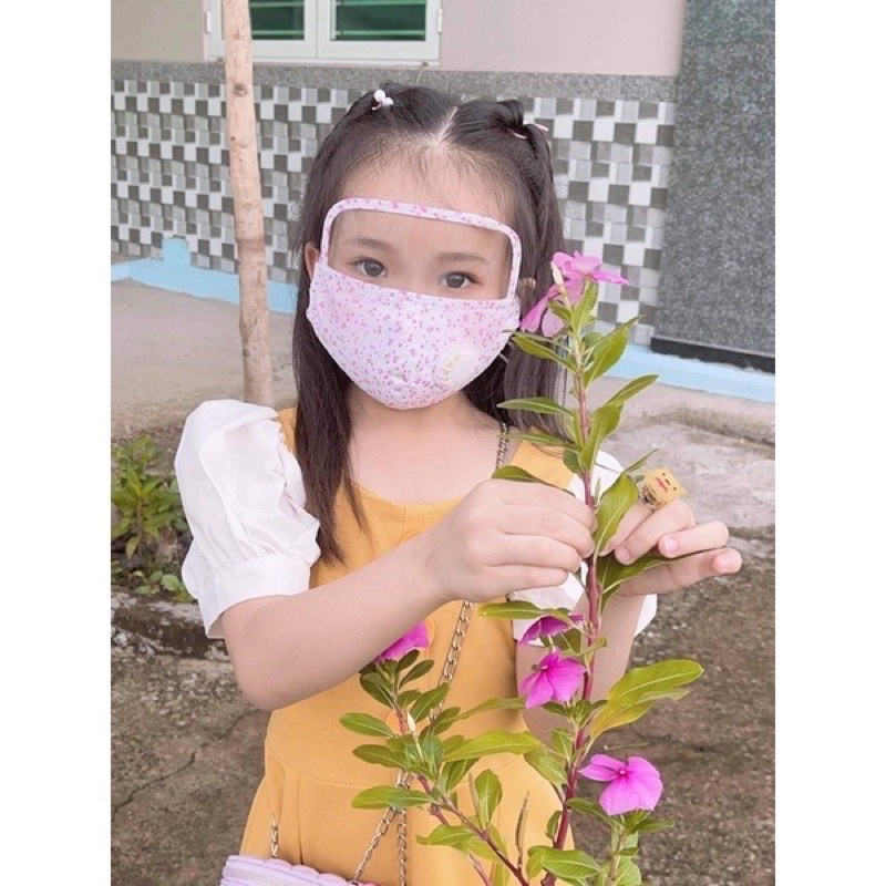 Khẩu trang kính cho bé 6-12 tuổi có dây điều chỉnh độ rộng