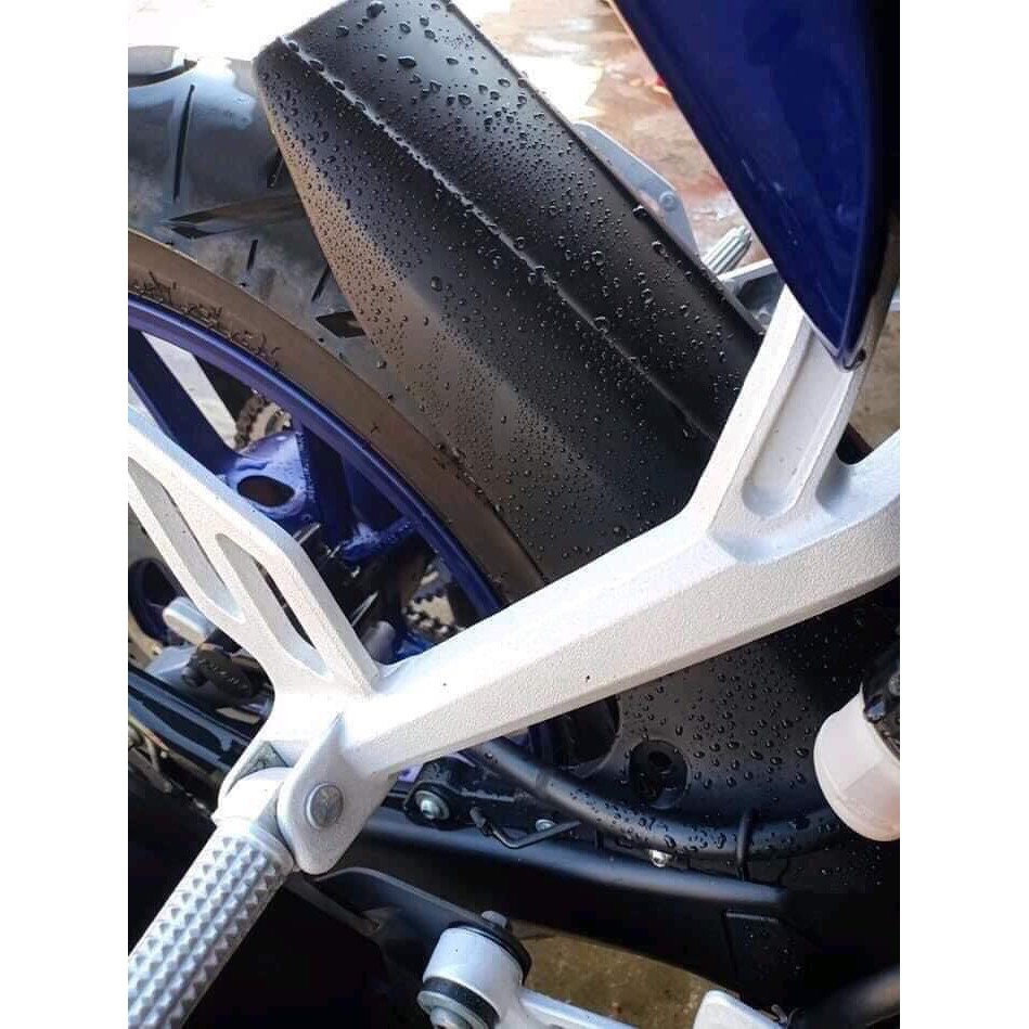 Dè con chắn bùn R15V3