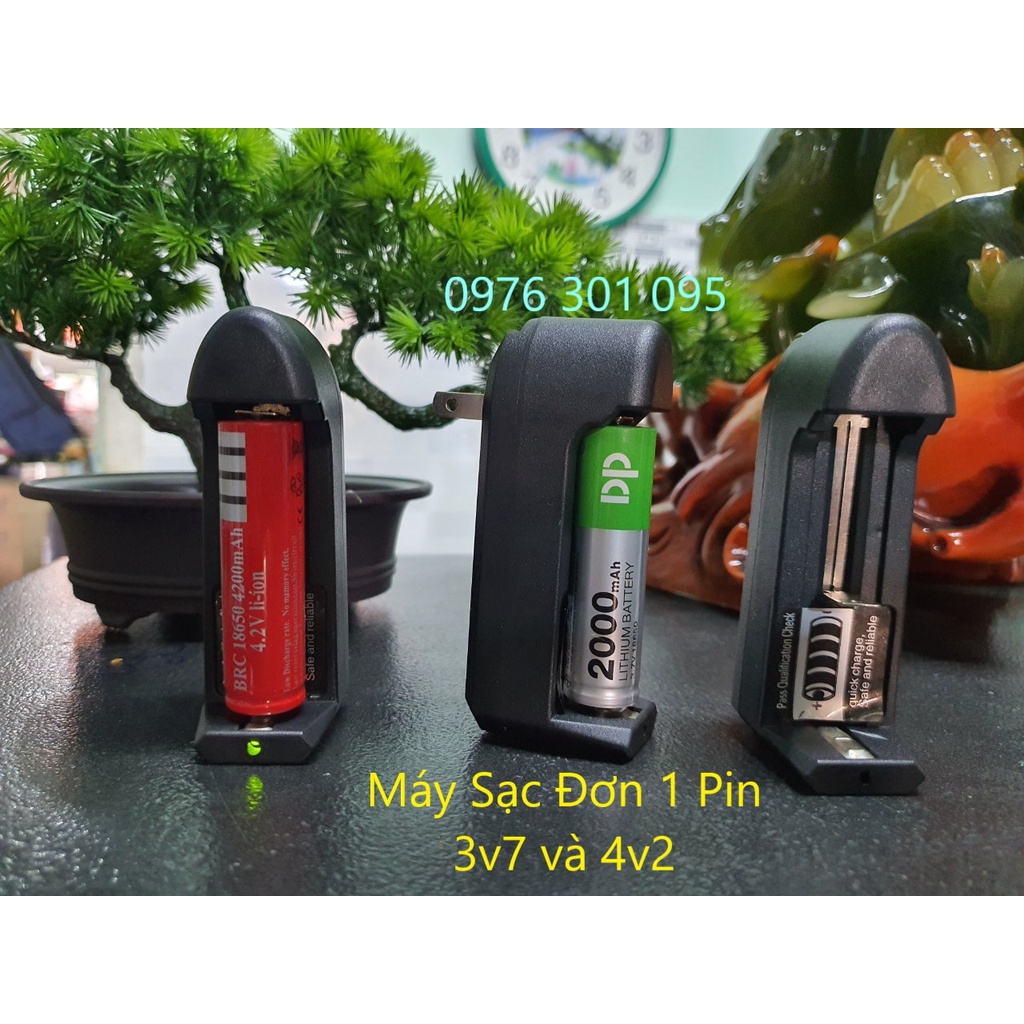 Máy Sạc Pin 3v7 và 4v2