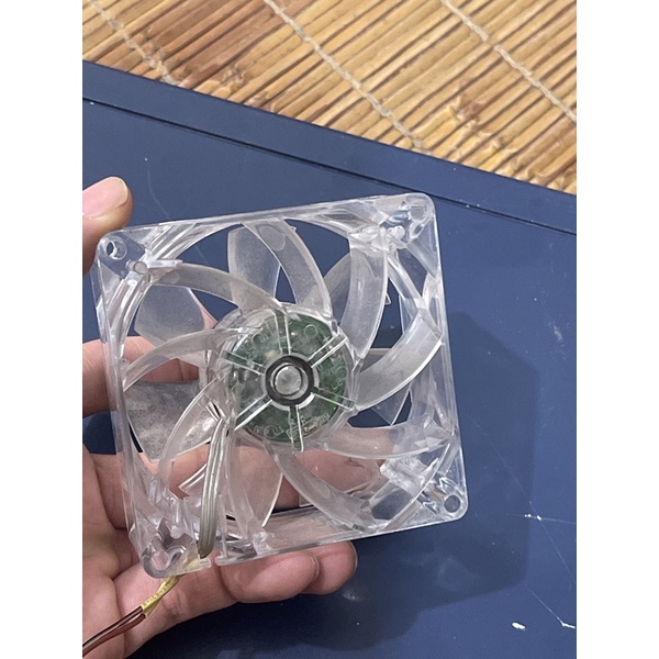 Quạt tản nhiệt coolermaster 12v vuông 8cm có led