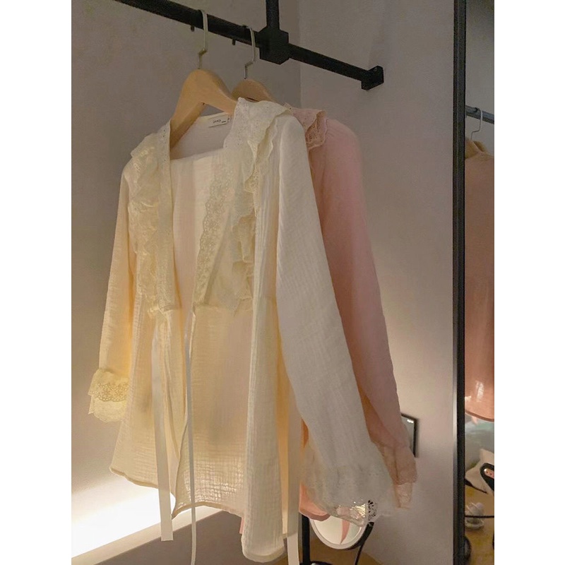 Bộ đồ ngủ tay dài phối ren phong cách Hàn Quốc ngọt ngào thời trang xuân thu 2021 xinh xắn cho nữ