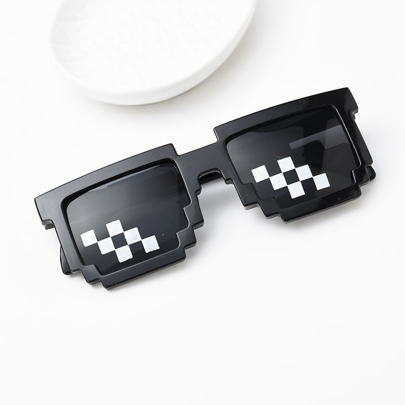 Mắt kính hóa trang Boss KM16