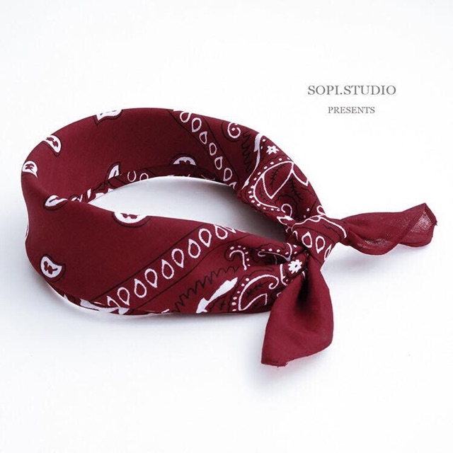 Khăn bandana.