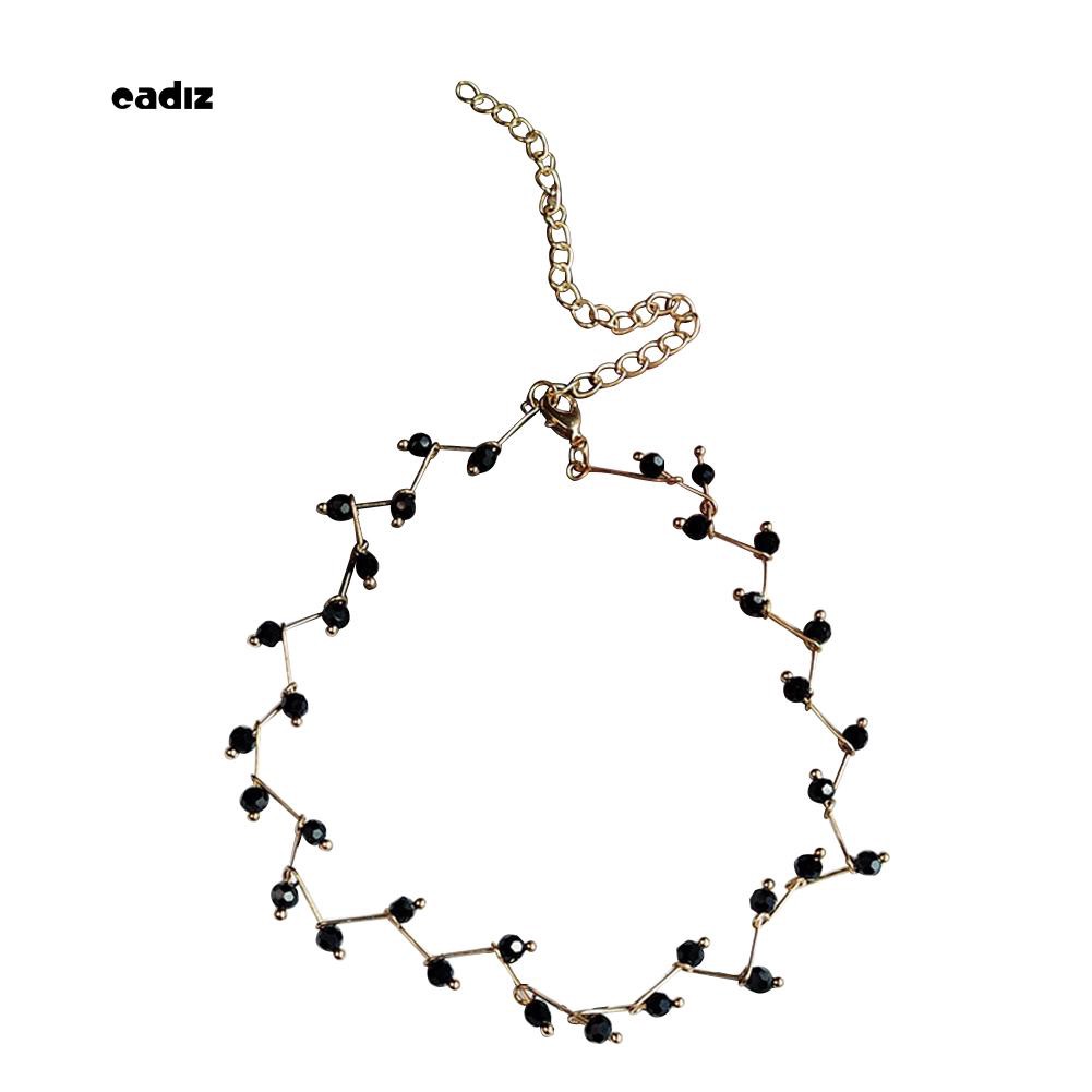 Vòng cổ choker đính hạt đen quyến rũ