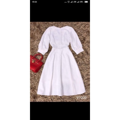 Váy cổ V tay bồng 2 màu đỏ trắng Thiết kế DVC