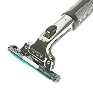 Cạo râu  Gillette vector plus (combo 1 cán + 4 lưỡi kép)