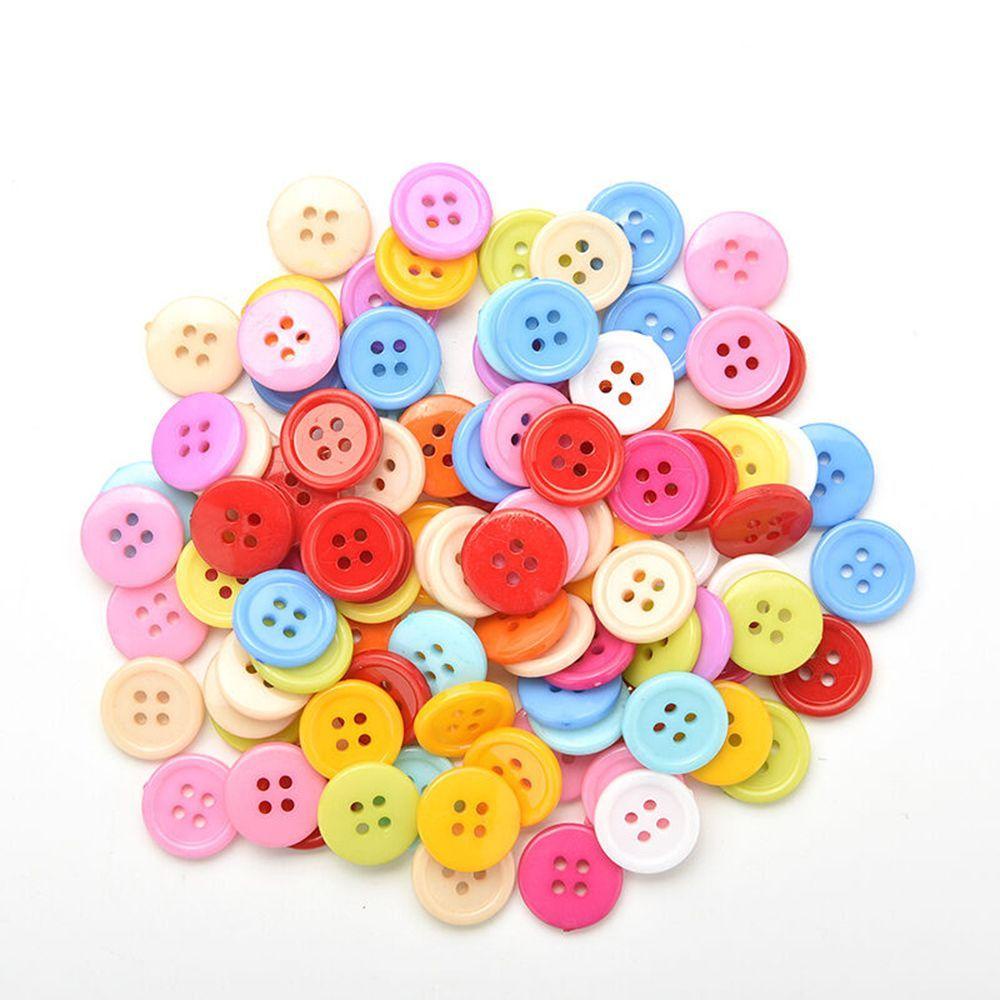 Set 100 Nút Nhựa 4 Lỗ Nhiều Màu Sắc Dùng Để Làm Đồ Thủ Công
