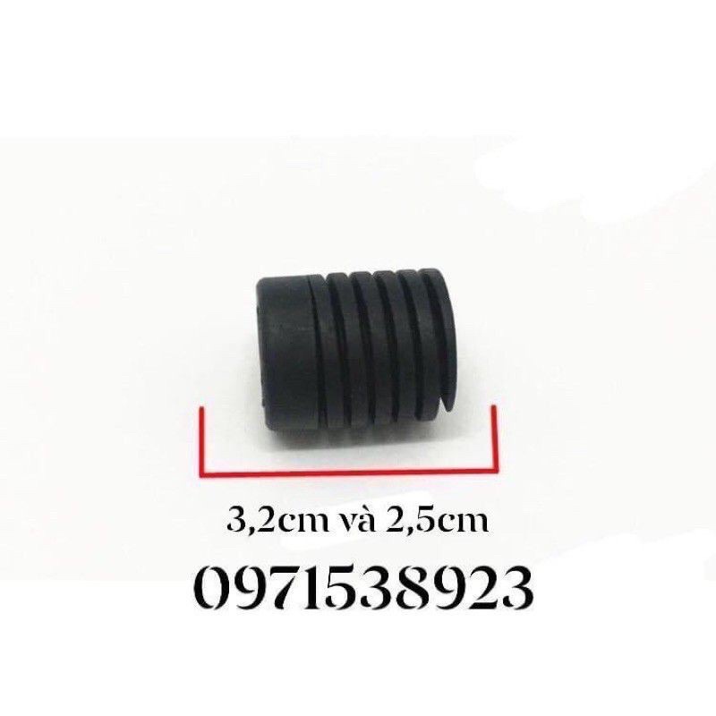 Cao su giảm chấn nắp cabo toyota xịn chính hãng có hai loại.