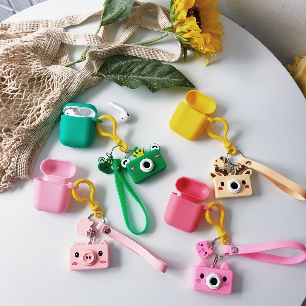 LINE FRIENDS Vỏ Bảo Vệ Hộp Sạc Tai Nghe Airpods Bằng Silicon Hình Máy Ảnh Chuột Mickey Minnie / Gấu Nâu / Thỏ Cony Line Dễ Thương