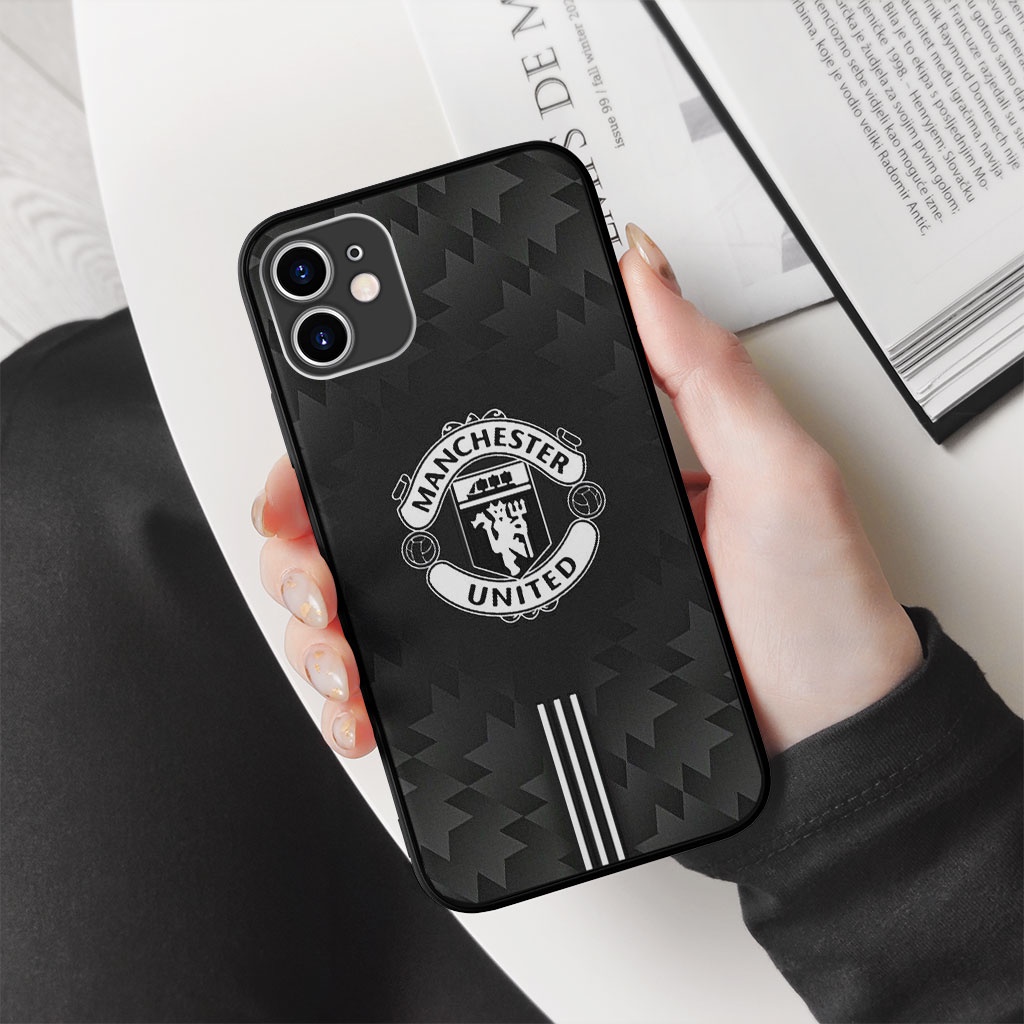 Ốp lưng logo manchester united black background pro 13 11 12 promax 7 8 plus xs X Xr  FOO20222534