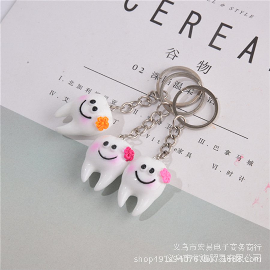 Móc Khóa Hình Chiếc Răng Dễ Thương