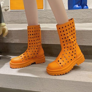 Giày Martin nữ kiểu Anh 2021 mới xuân hè mỏng dày rỗng -bốt đi xe máy màu đen lưới đỏ trắng ủng ngắn triều