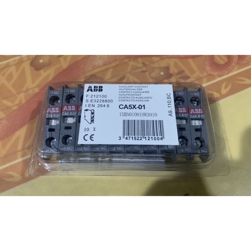 Tiếp điểm phụ ABB CA5X-10, CA5X-01 (10 cái/hộp)