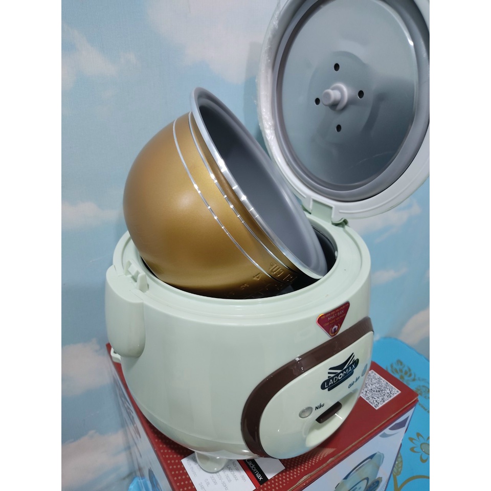 Nồi cơm mini 0.8L Ladomax HA-7608 lòng niêu chống dính, 2- 3 người ăn, có xửng hấp