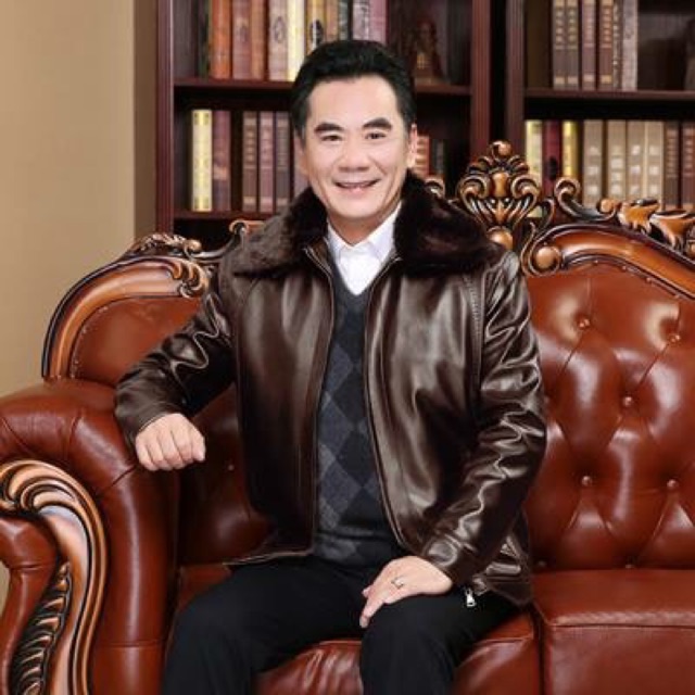 Áo da nam trung niên
