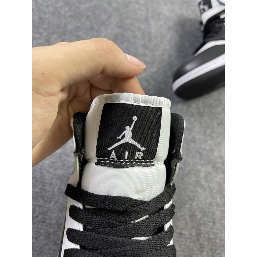✔️Giày Jordan 1 Mid Đen Trắng Fullbox✔️