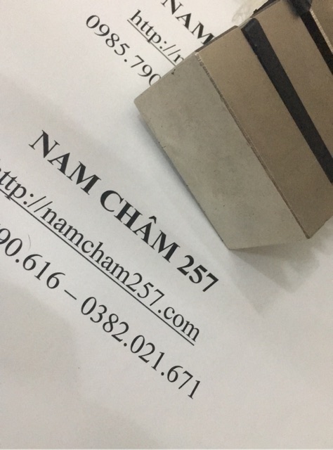 Nam châm viên khối 60x40x20mm, loại nam châm trắng đất hiếm lực hút siêu mạnh