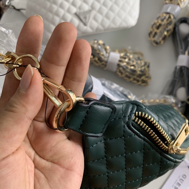 TÚI BAO TỬ GUESS CHẦN Ô