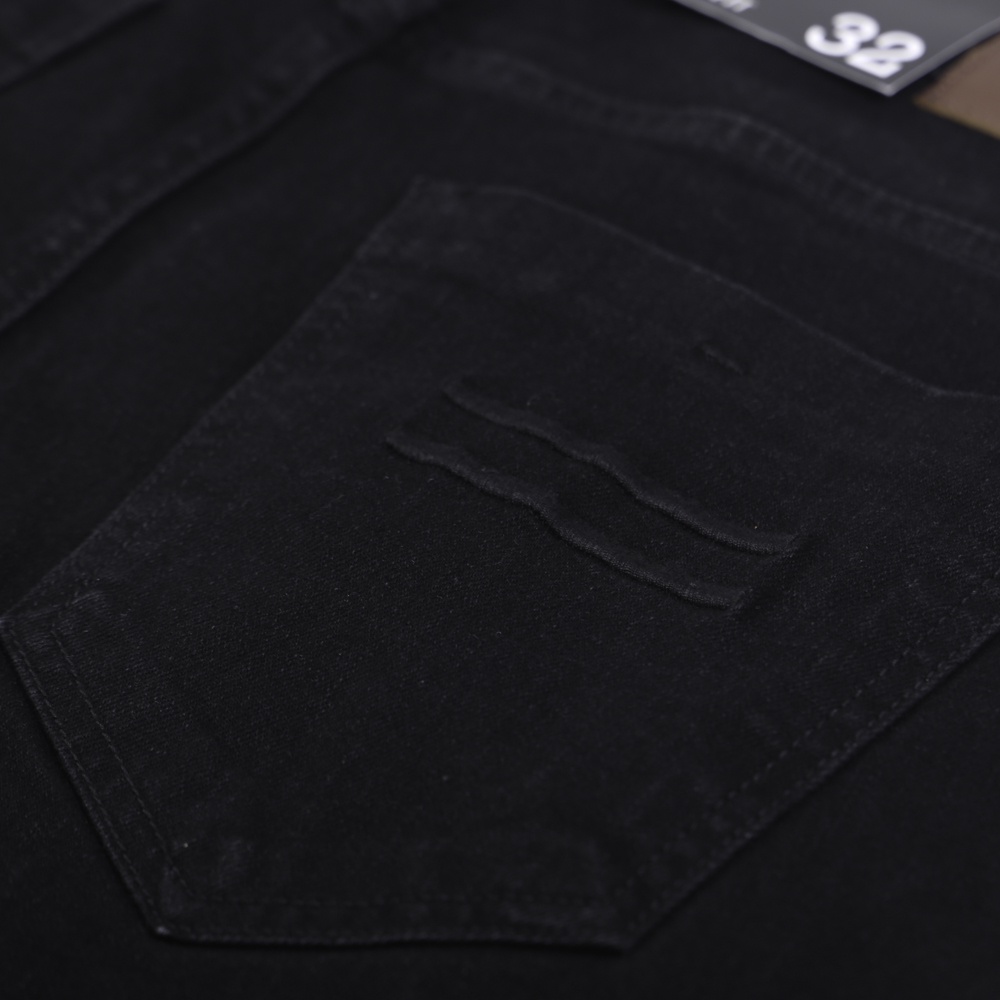 OWEN - Quần Jean Slim Fit Đen - QJSL220661