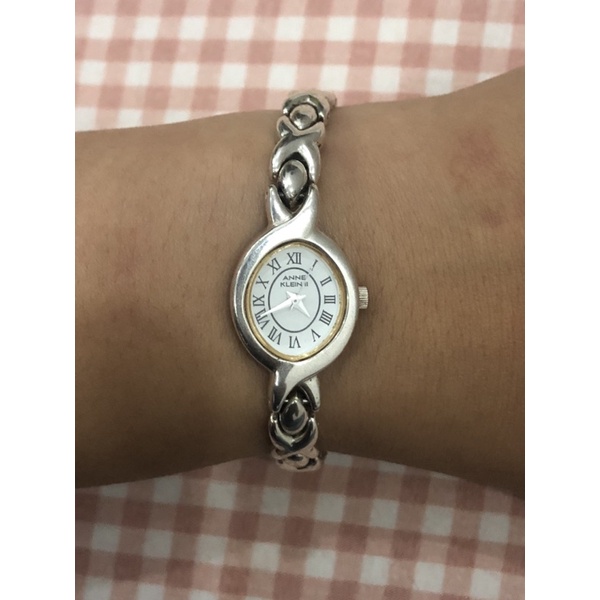 ĐỒNG HỒ SI NHẬT CHÍNH HÃNG KIỂU LẮC TAY DÀNH CHO NỮ - THƯƠNG HIỆU ANNE KLEIN II (MÁY NHẬT - NHƯ LẮC BẠC)