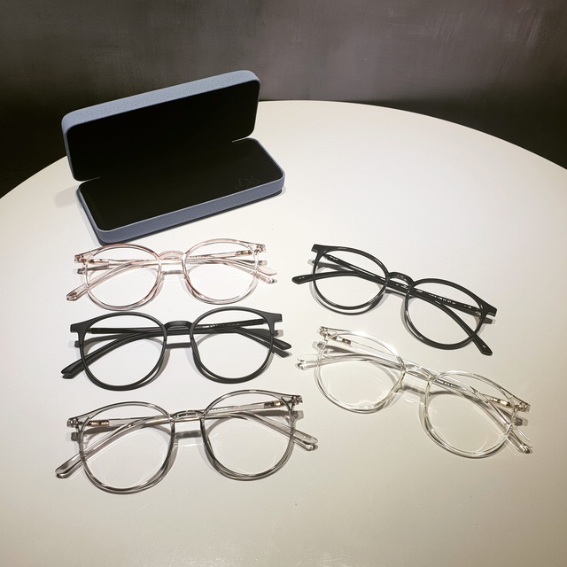 Gọng kính cận nam nữ Qiwa Eyewear, kính cận thời trang mắt tròn nhựa dẻo nhẹ nhàng cực dễ đeo- 513