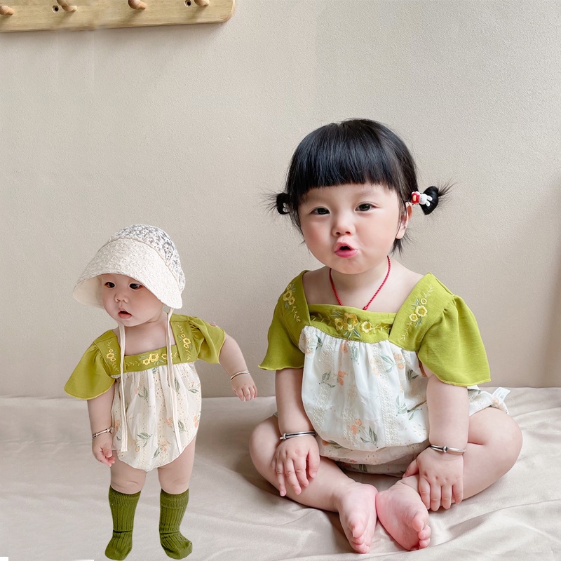 Jumpsuit Tay Ngắn Cổ Vuông Hoạ Tiết Hoa Phong Cách Retro Cho Bé