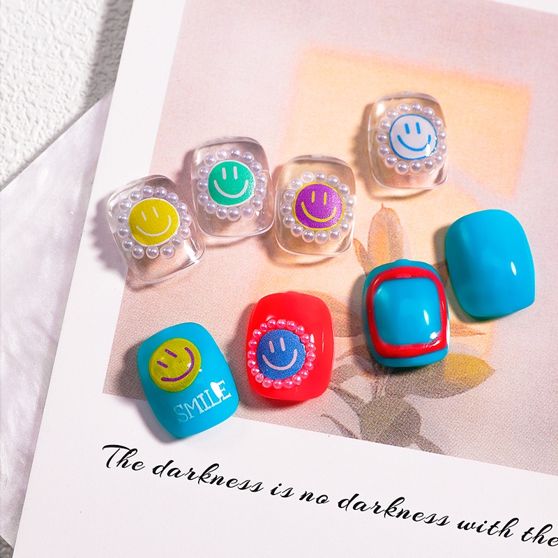 Miếng Dán Trang Trí Móng Tay Hình Đám Mây/ Mặt Cười Dễ Thương DIY