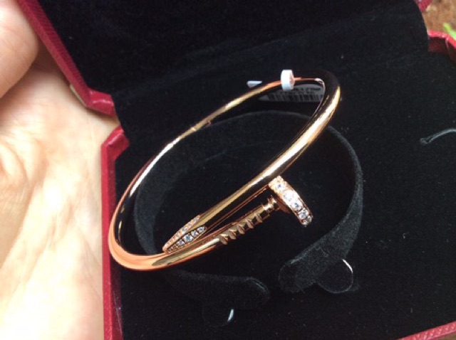 Vòng đinh đính đá full box cao cấp