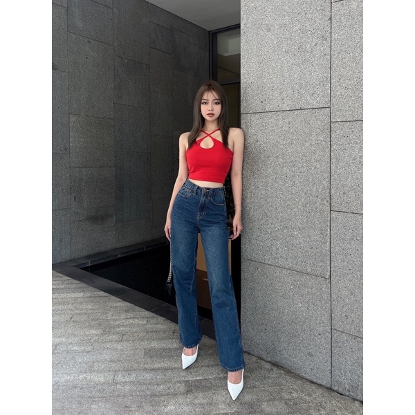 A. Áo Croptop Cổ Yếm Màu Đỏ - Amelie