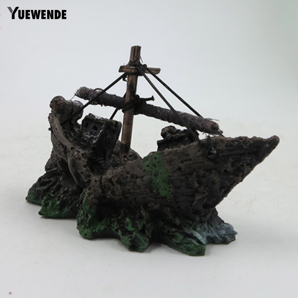 Mô hình tàu đắm bằng nhựa dùng trang trí hồ cá độc đáo