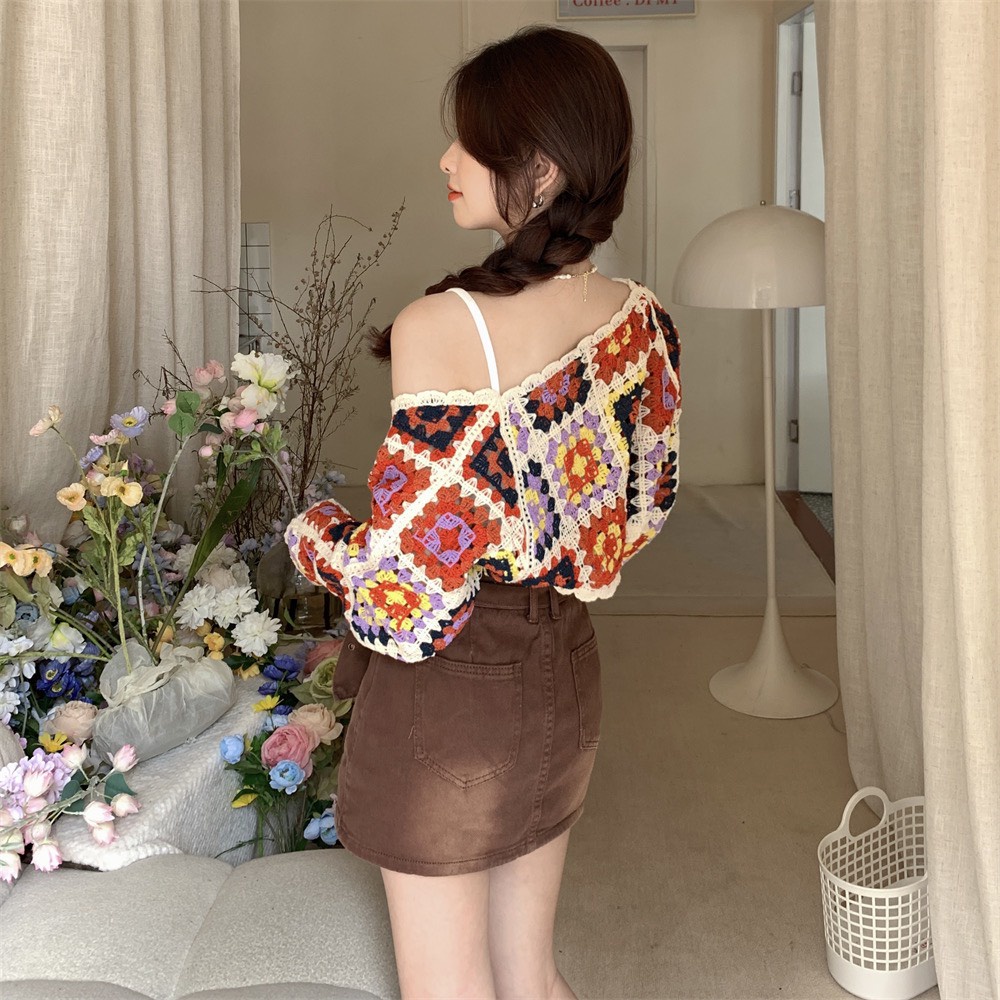 Áo Len Họa Tiết Thổ Cẩm LSEOUL K0333 Chất Dày Dặn Trẻ Trung Nữ Tính Đáng Yêu