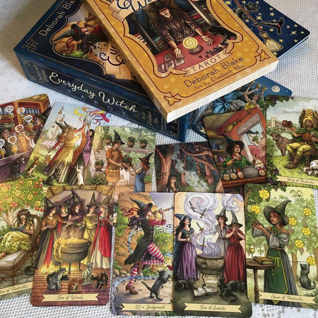 Bài Everyday Witch Tarot
