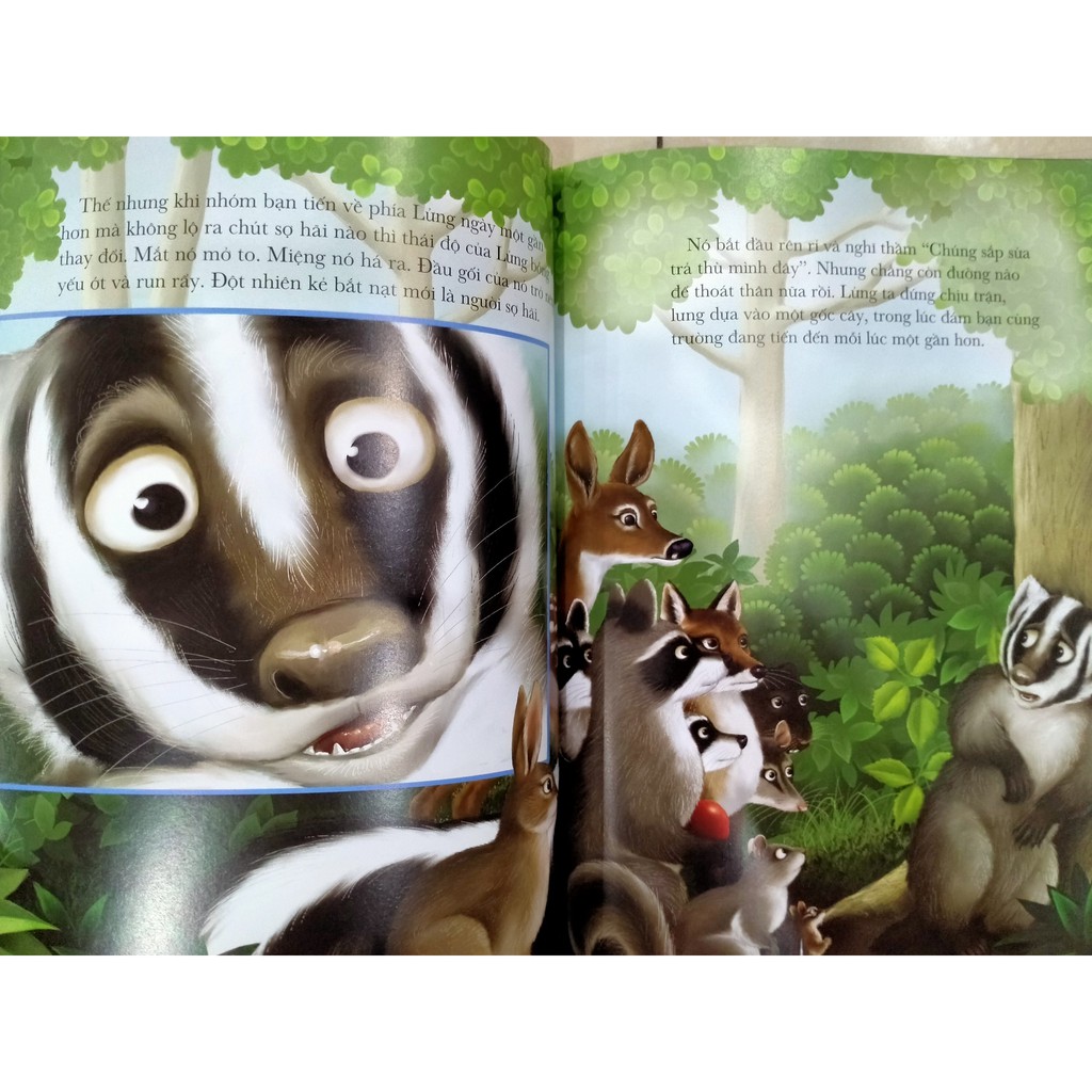 Sách - Gấu mèo chester và kẻ bắt nạt to xác xấu xa ( song ngữ picture book )
