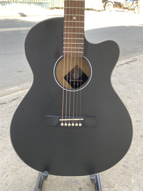 ĐÀN GUITAR ACOUSTIC CÓ TY MÀU ĐEN TẬP CHƠI GIÁ SỐC