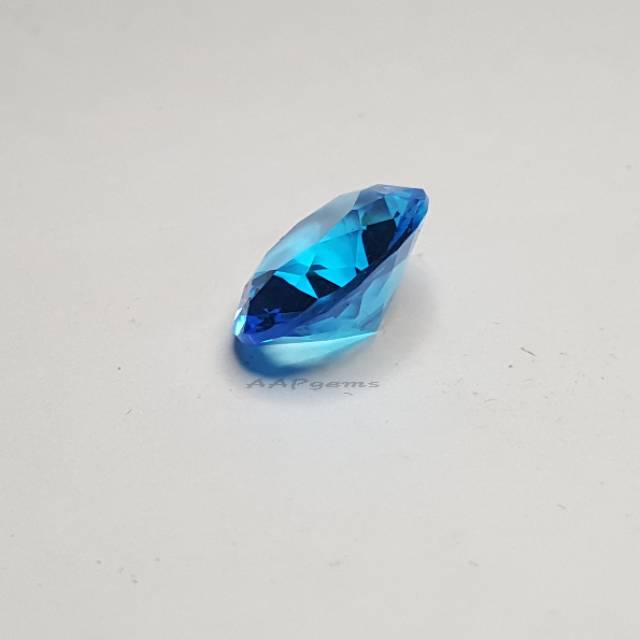 Đá Topaz Thụy Sĩ Hình Oval