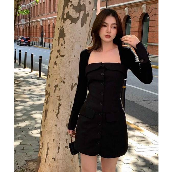 ĐẦM ĐEN CỔ VUÔNG KHOÉT LƯNG PHỐI NÚT 🖤