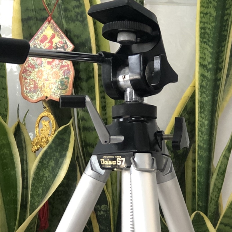 Chân máy tripod nội địa nhật