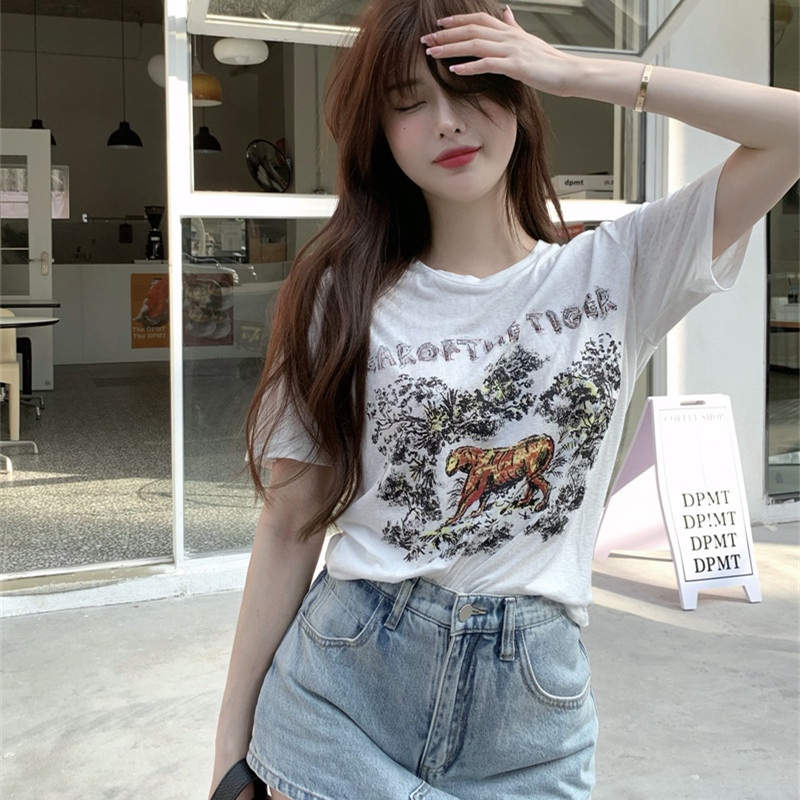 Áo Thun Tay Ngắn Màu Sắc Đơn Giản Cho Nữ