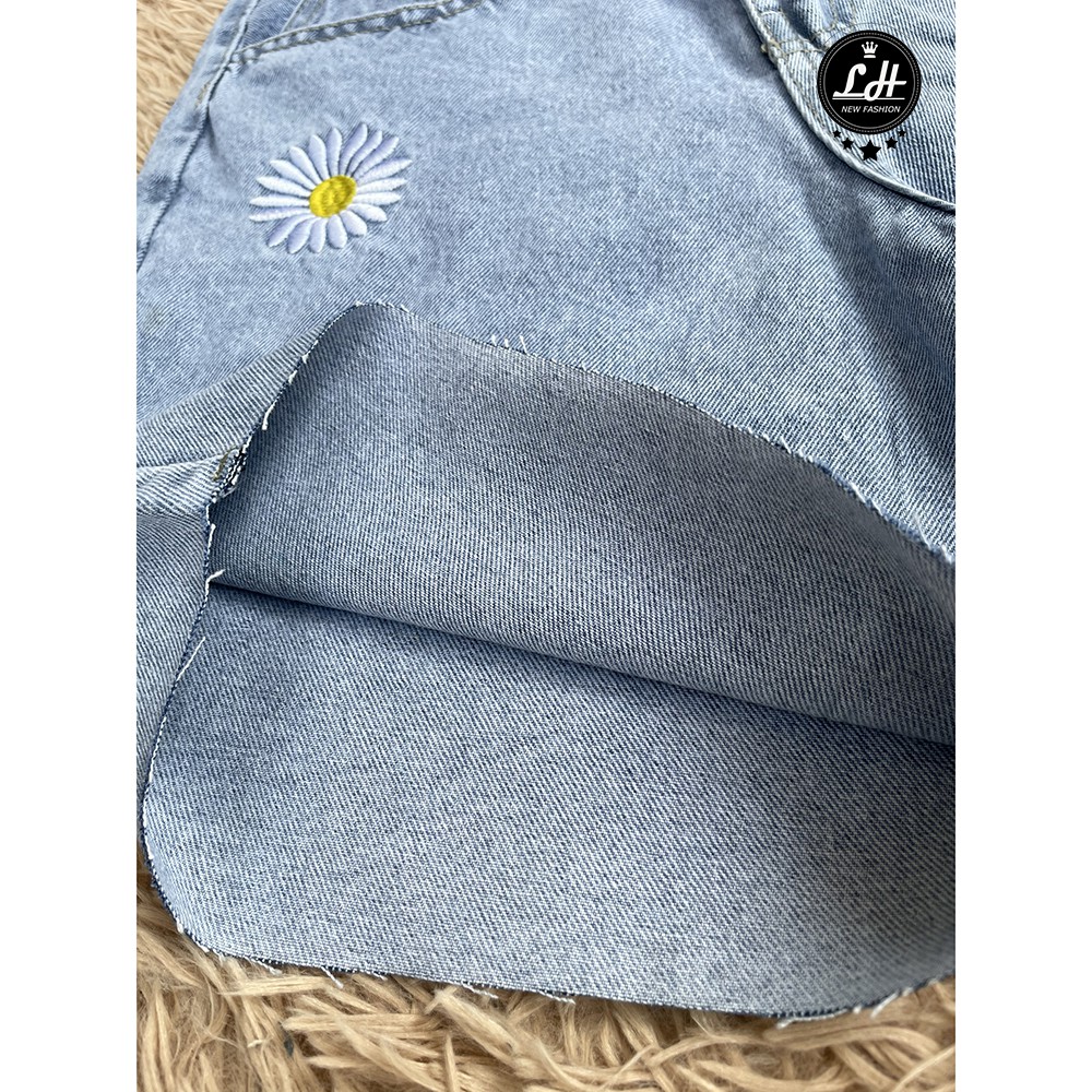 Quần jean ngố nữ lưng cao ống rộng cao cấp in hoa cúc túi màu xanh nhạt cực đẹp MS 141