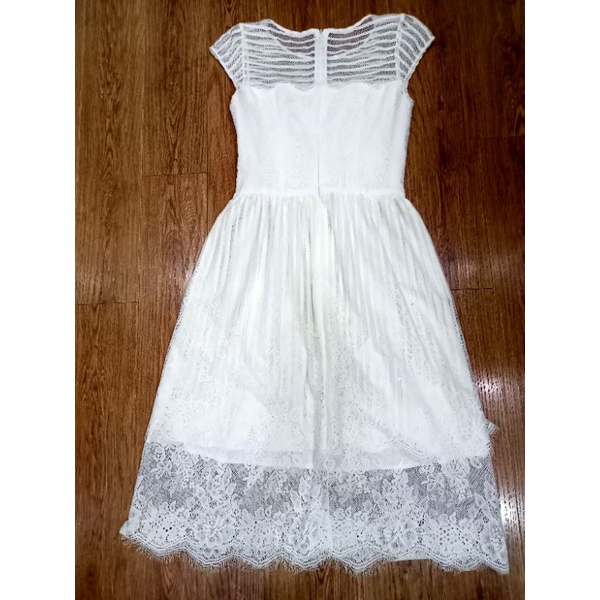 Váy ren trắng size S