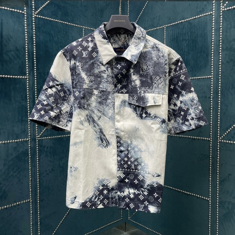 Áo jacket denim LV Luôn Vui Tươi SS22 Shirt bản cao cấp, Áo sơ mi ngắn tay LV in hình họa tiết, Áo sơ mi đi biển LV