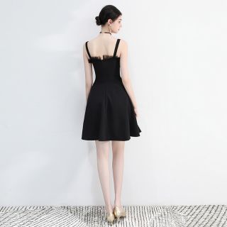 Zerasy - Đầm 2 dây viền cổ cách điệu