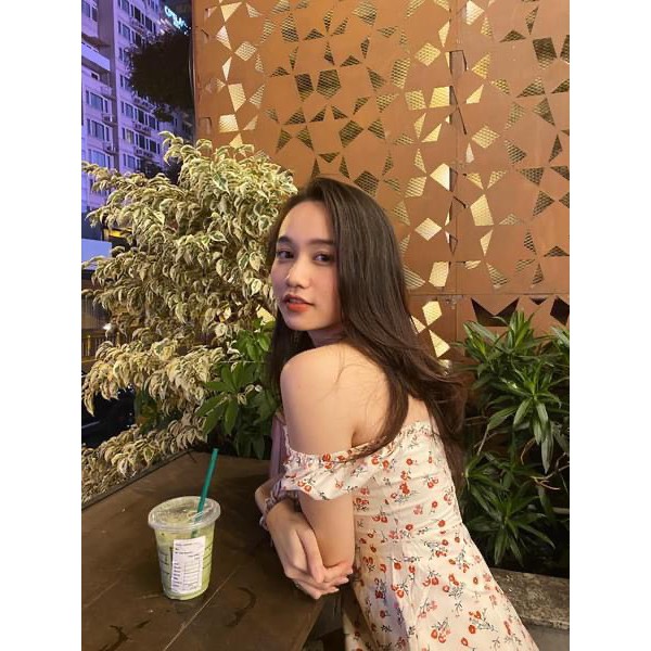 Đầm hoa nhí cổ vuông tay, váy thiết kế trẻ trung