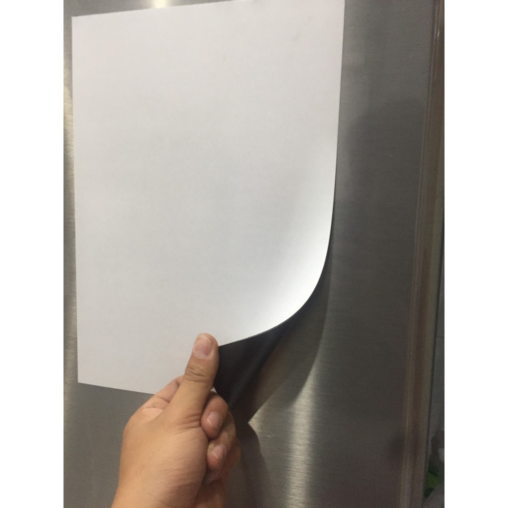 A4 dày 1mm  nam châm dẻo có phủ lớp băng keo hai mặt, nam châm lá có keo