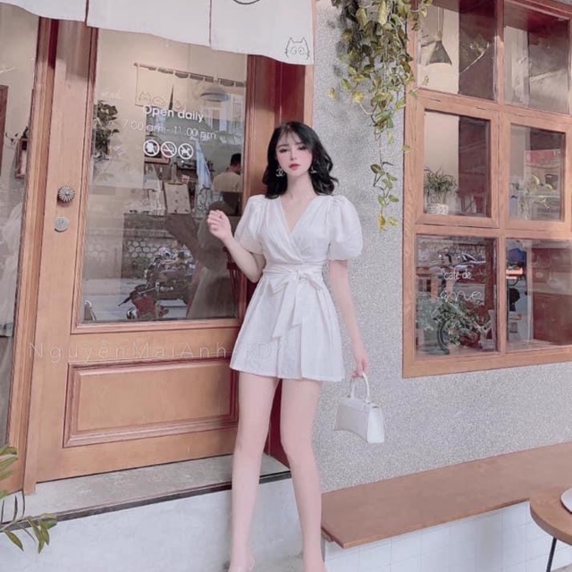 Jumpsuit tay phồng buộc eo