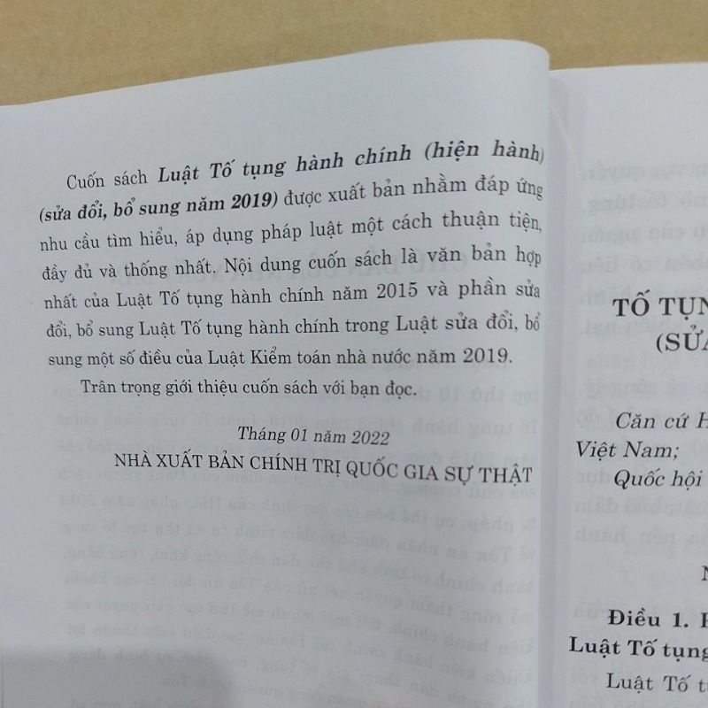 Sách - Luật tố tụng hành chính (Hiện hành) (NXB Chính trị quốc gia Sự thật)