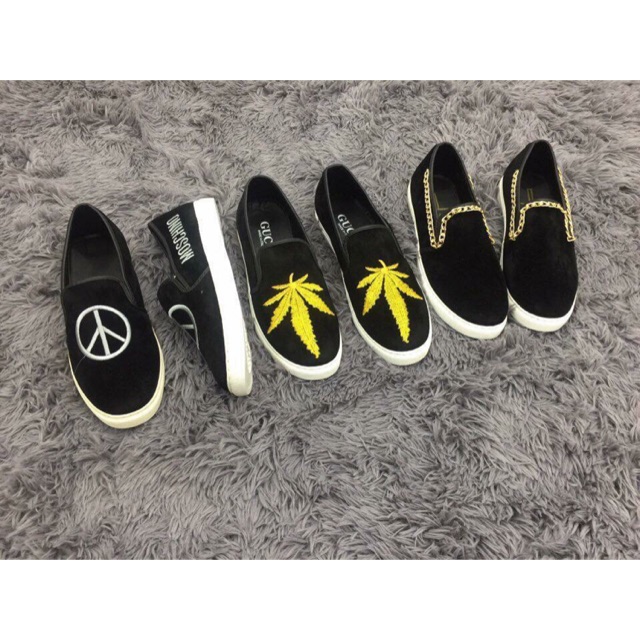 Giày slip on da lộn